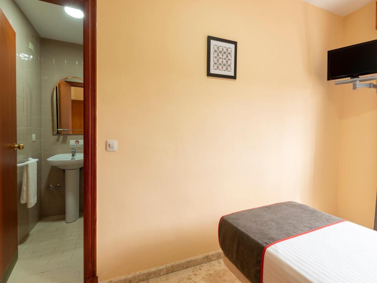 Oyo Hostal El Paisano ウトレラ エクステリア 写真